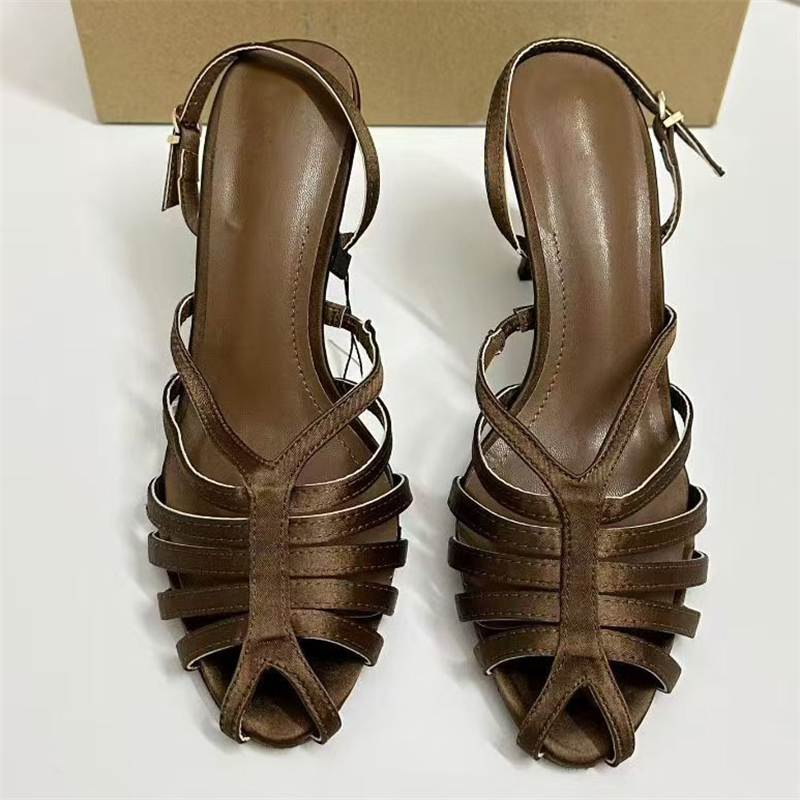 Street Fashion Shoes - Женские летние модные босоножки в уличном